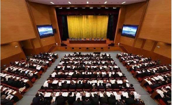 交通運輸部部長李小鵬：2018年，鐵路完成投資7920億元，公路水路完成投資2.3萬億元，民航完成投資810億元